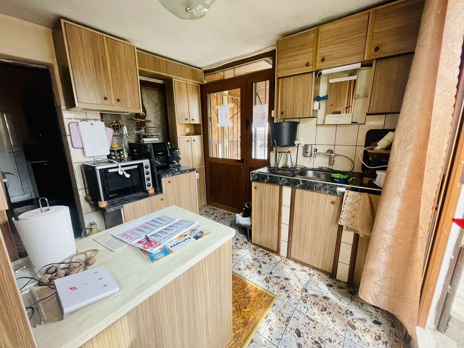 Продава КЪЩА, с. Златна нива, област Шумен, снимка 5 - Къщи - 54216607