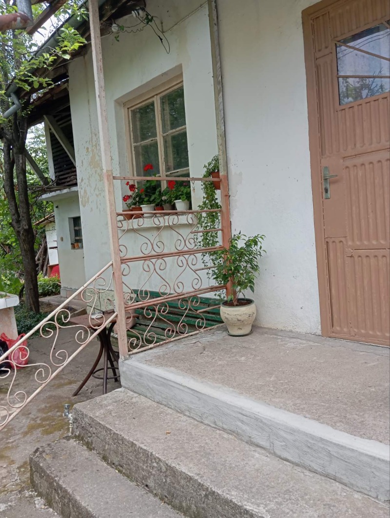 Продава  Къща, град Русе, ДЗС • 86 000 EUR • ID 70059273 — holmes.bg - [1] 