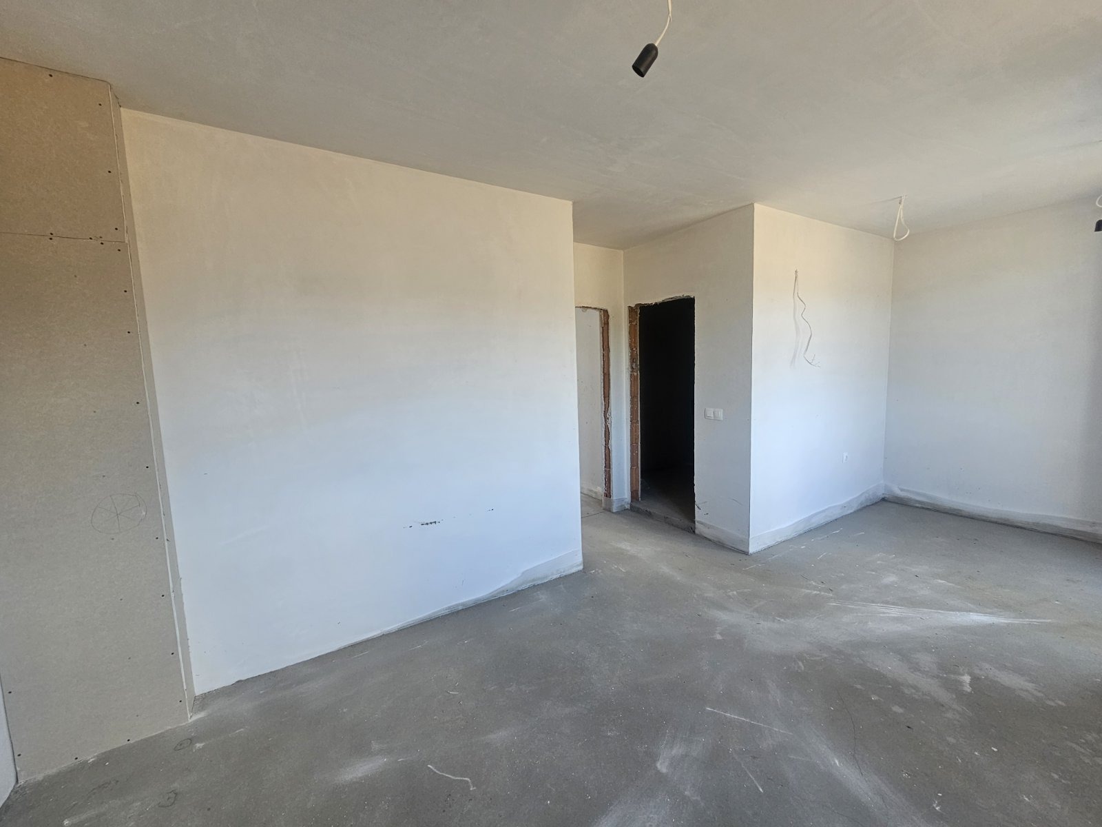 Продава КЪЩА, с. Първенец, област Пловдив, снимка 2 - Къщи - 51510843