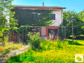 House Pavlikeni, region Veliko Tarnovo