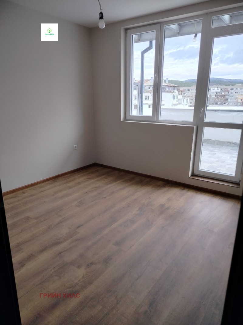 Продава  2-стаен град Перник , Изток , 89 кв.м | 14400866