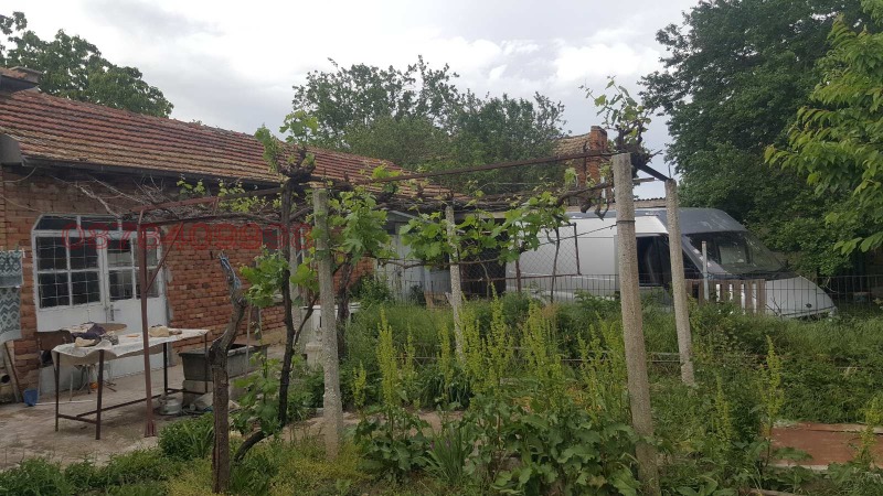 Продава КЪЩА, с. Червенци, област Варна, снимка 2 - Къщи - 52783128