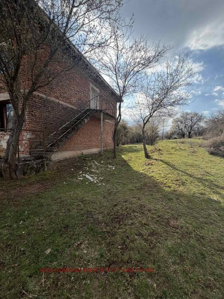 Продава КЪЩА, с. Садовик, област Перник, снимка 4 - Къщи - 55378707