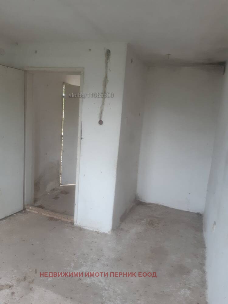 Продава КЪЩА, с. Садовик, област Перник, снимка 8 - Къщи - 55378707