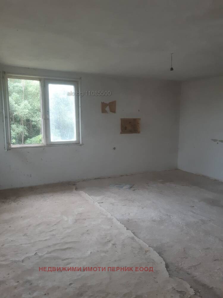 Продава КЪЩА, с. Садовик, област Перник, снимка 7 - Къщи - 55378707