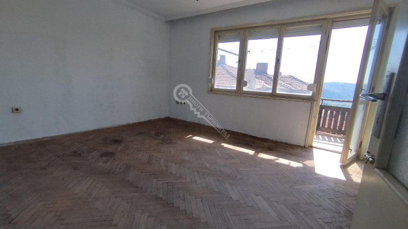 Продава  3-стаен град Велико Търново , Център , 100 кв.м | 89515600