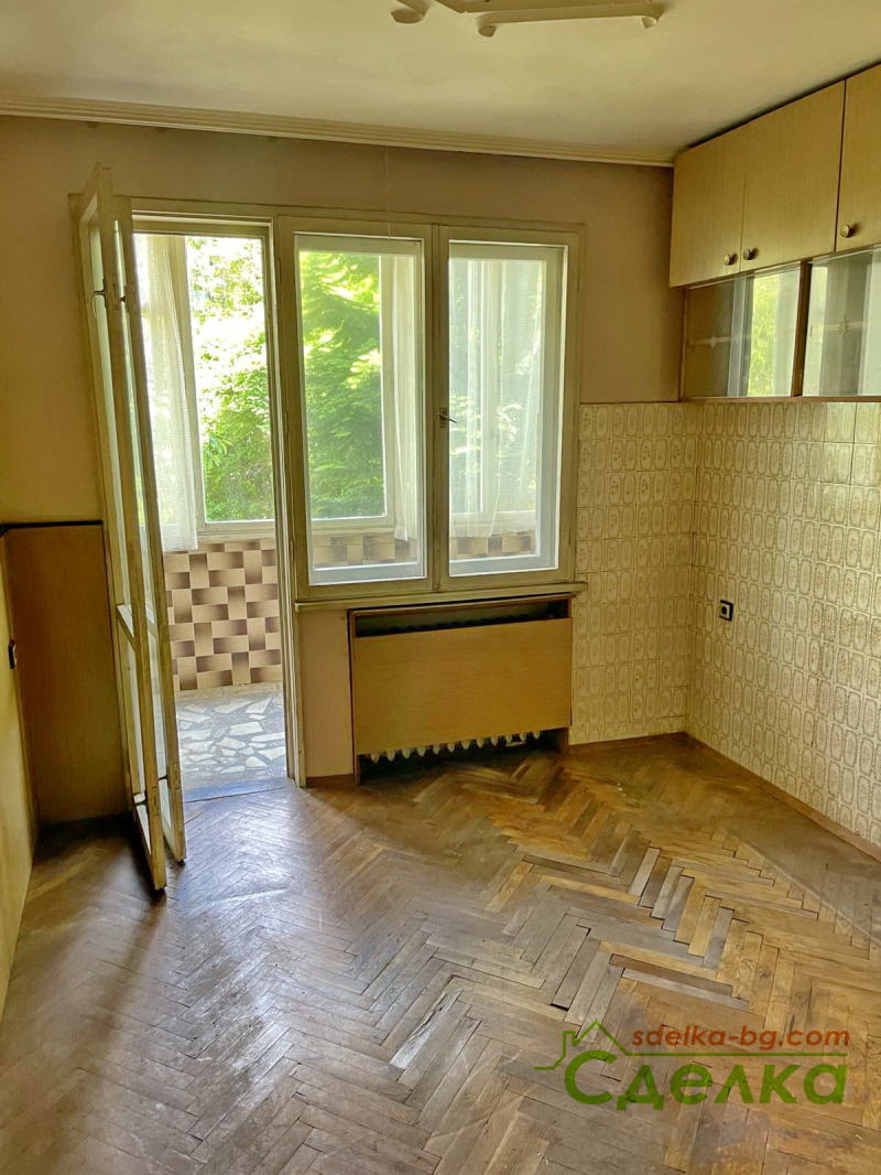 Продава  3-стаен град Габрово , Център , 84 кв.м | 65853619 - изображение [2]
