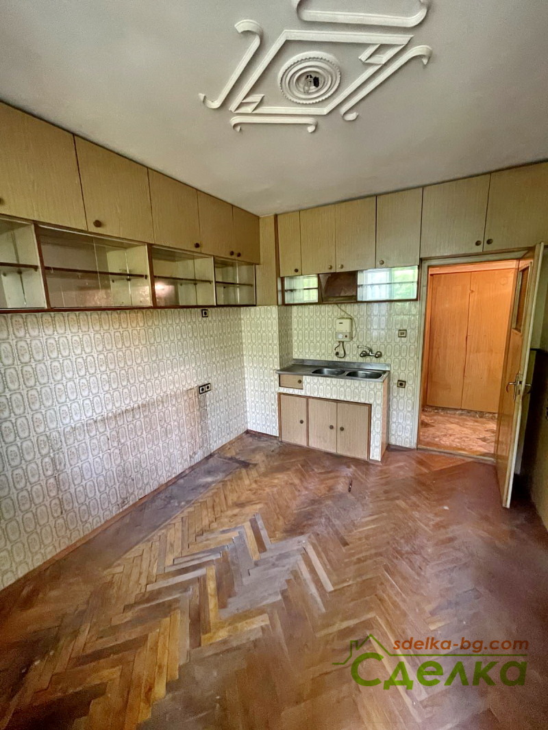 Продава  3-стаен град Габрово , Център , 84 кв.м | 65853619 - изображение [7]