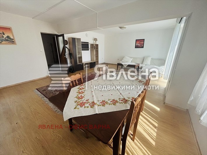 Продава КЪЩА, гр. Варна, с. Звездица, снимка 8 - Къщи - 49535929