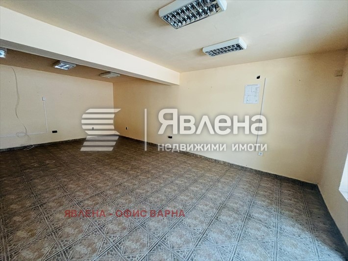 Продава КЪЩА, гр. Варна, с. Звездица, снимка 2 - Къщи - 49535929