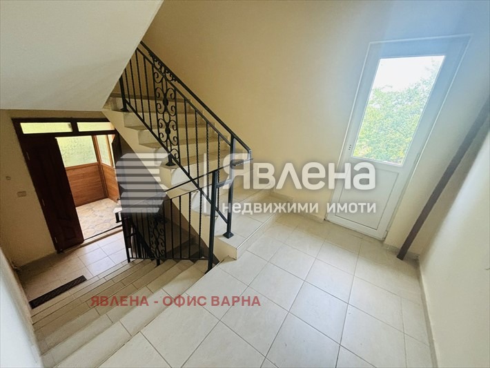 Продава КЪЩА, гр. Варна, с. Звездица, снимка 11 - Къщи - 49535929