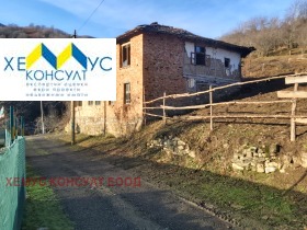Продажба на имоти в с. Черни Осъм, област Ловеч - изображение 10 