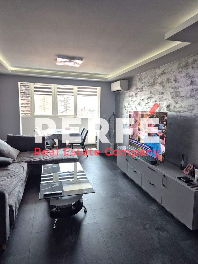 Eladó  2 hálószobás Burgas , Centar , 74 négyzetméter | 87100226