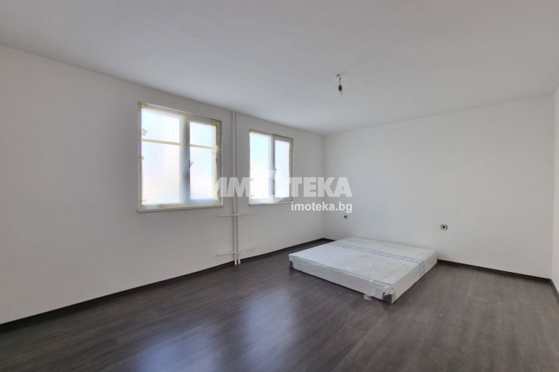 À venda  Mais de 3 quartos Sofia , Mladost 4 , 112 m² | 79251389 - imagem [4]