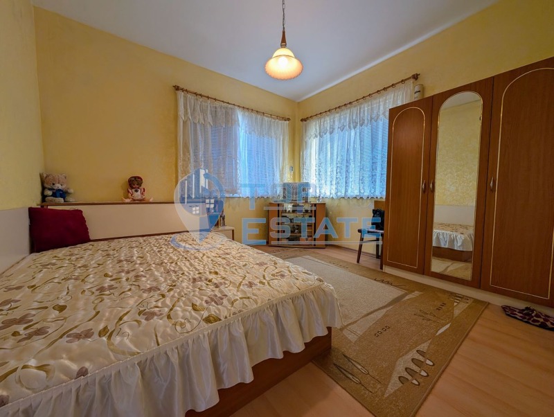 Eladó  Ház régió Veliko Tarnovo , Hadzsidimitrovo , 100 négyzetméter | 70737296 - kép [4]