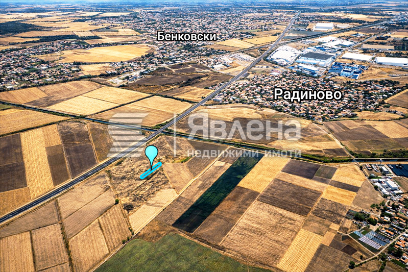 Продава ПАРЦЕЛ, с. Радиново, област Пловдив