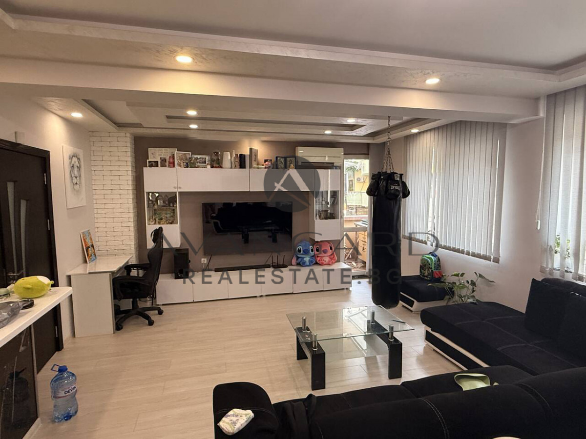 Продава 3-СТАЕН, гр. Пловдив, Център