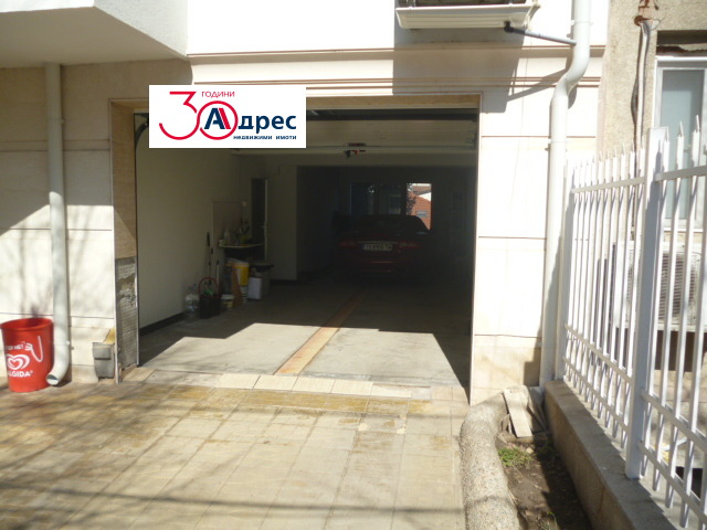 Продава КЪЩА, гр. Добрич, Център