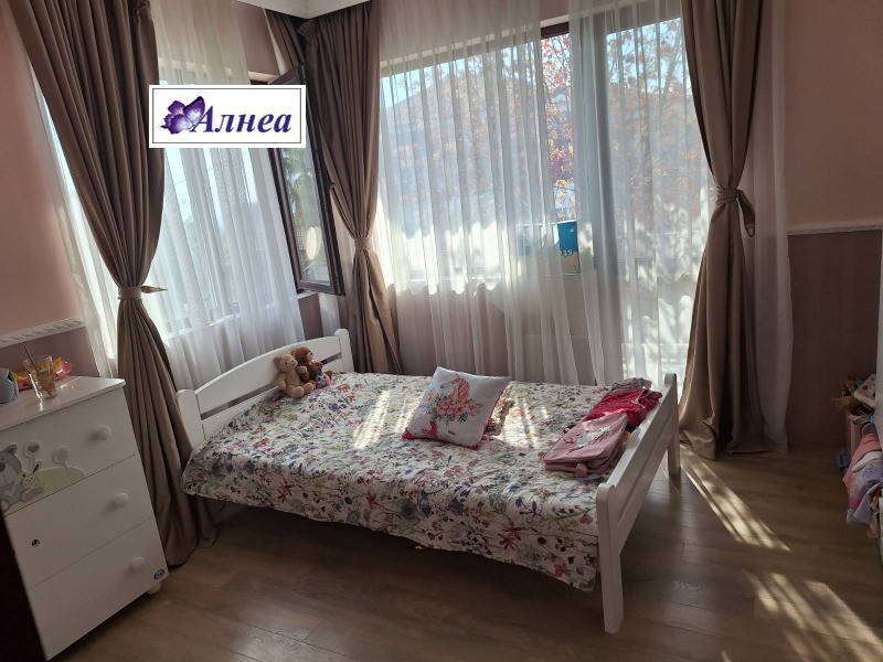 Eladó  Ház régió Plovdiv , Belashtica , 315 négyzetméter | 98504013 - kép [8]