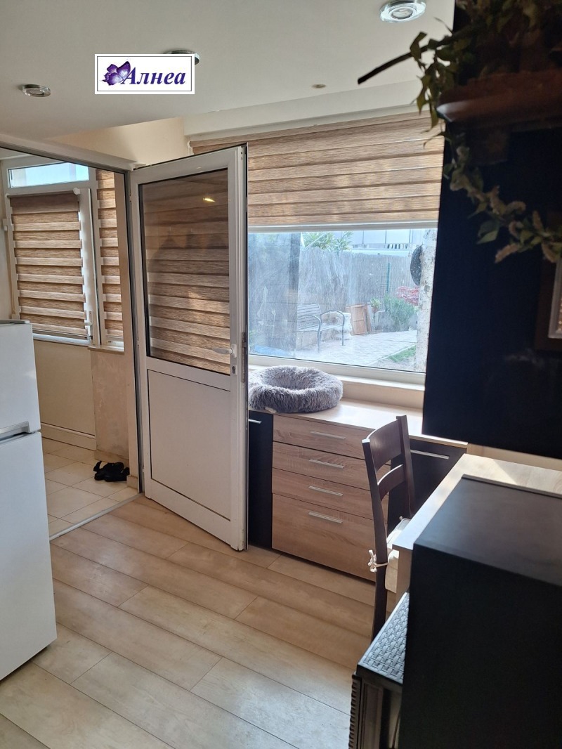 Eladó  Ház régió Plovdiv , Belashtica , 315 négyzetméter | 98504013 - kép [3]