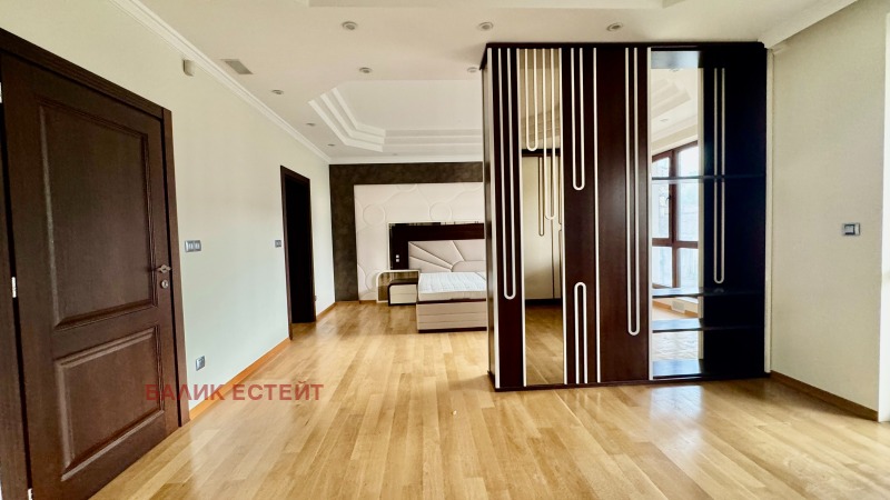 Продава  Къща град Добрич , Център , 345 кв.м | 69520413 - изображение [8]