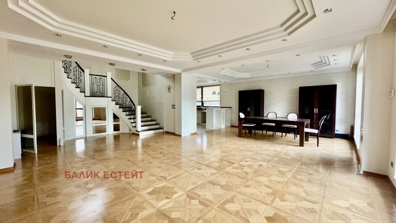 Продава  Къща град Добрич , Център , 345 кв.м | 69520413 - изображение [2]