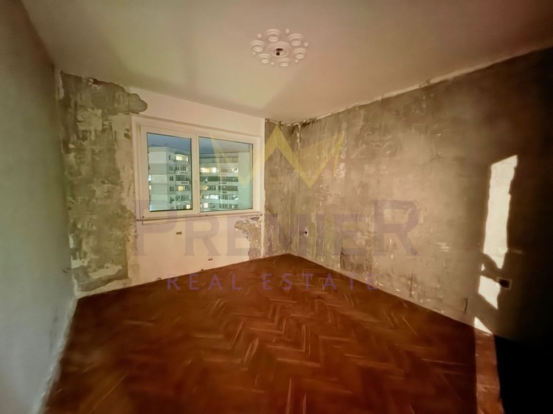 Продава 3-СТАЕН, гр. Варна, Завод Дружба