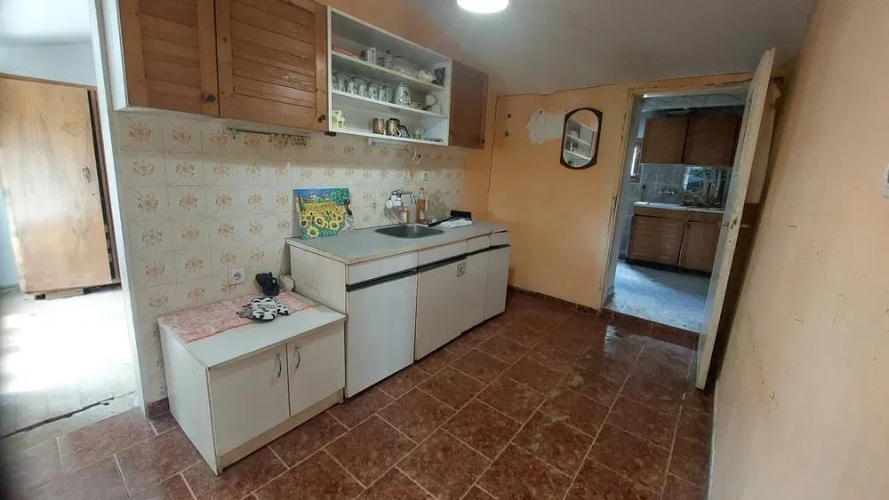 Продава КЪЩА, с. Осеново, област Варна