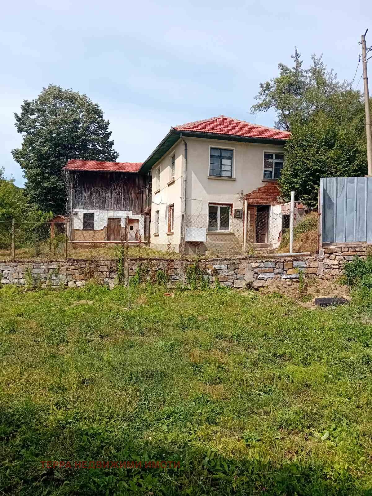 Продава КЪЩА, с. Шипково, област Ловеч