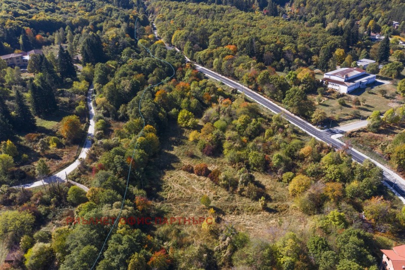 Zu verkaufen  Handlung region Sofia , Dolna banja , 20000 qm | 17786859 - Bild [4]