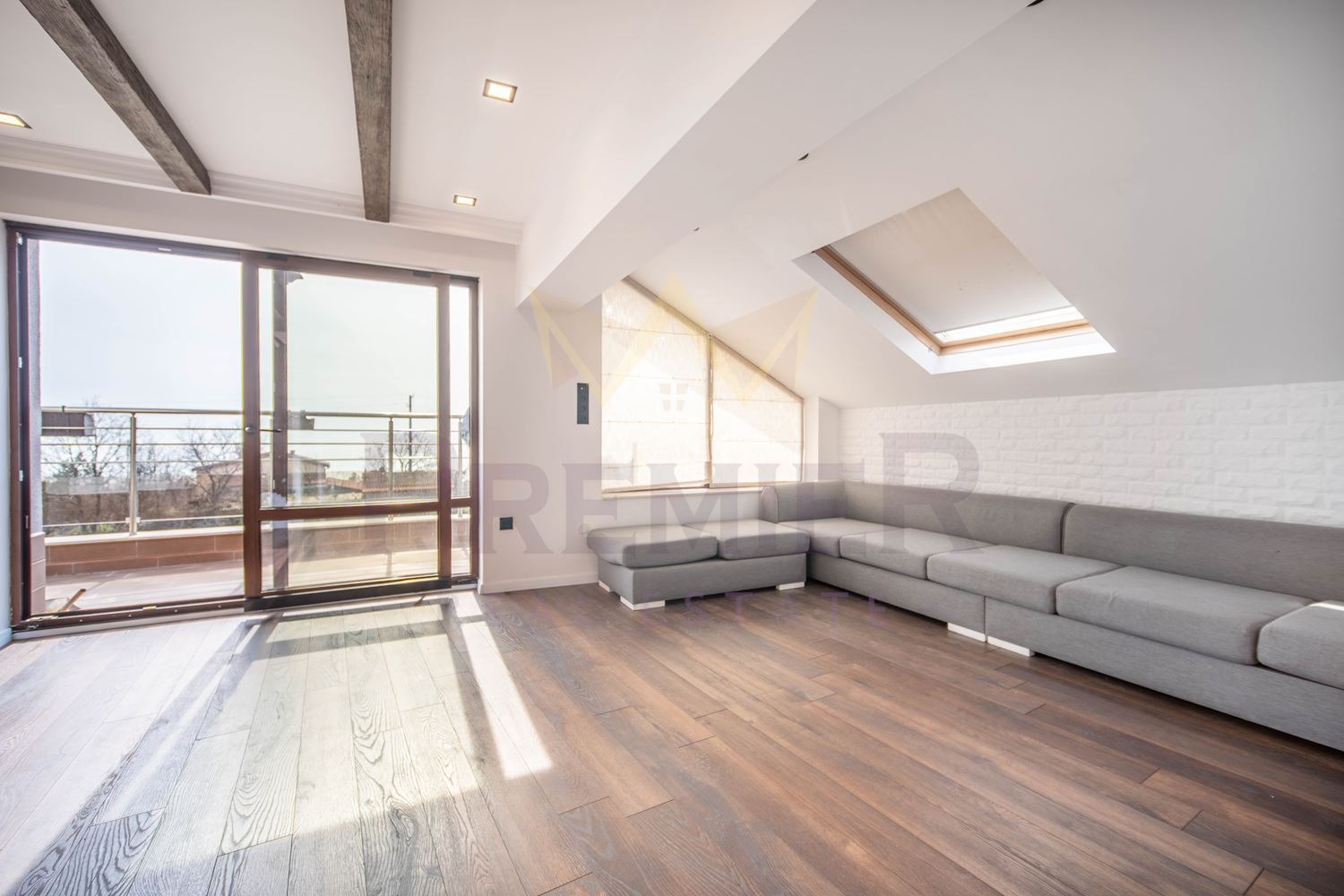 Продава 3-СТАЕН, гр. Варна, м-т Горна Трака, снимка 4 - Апартаменти - 55100626