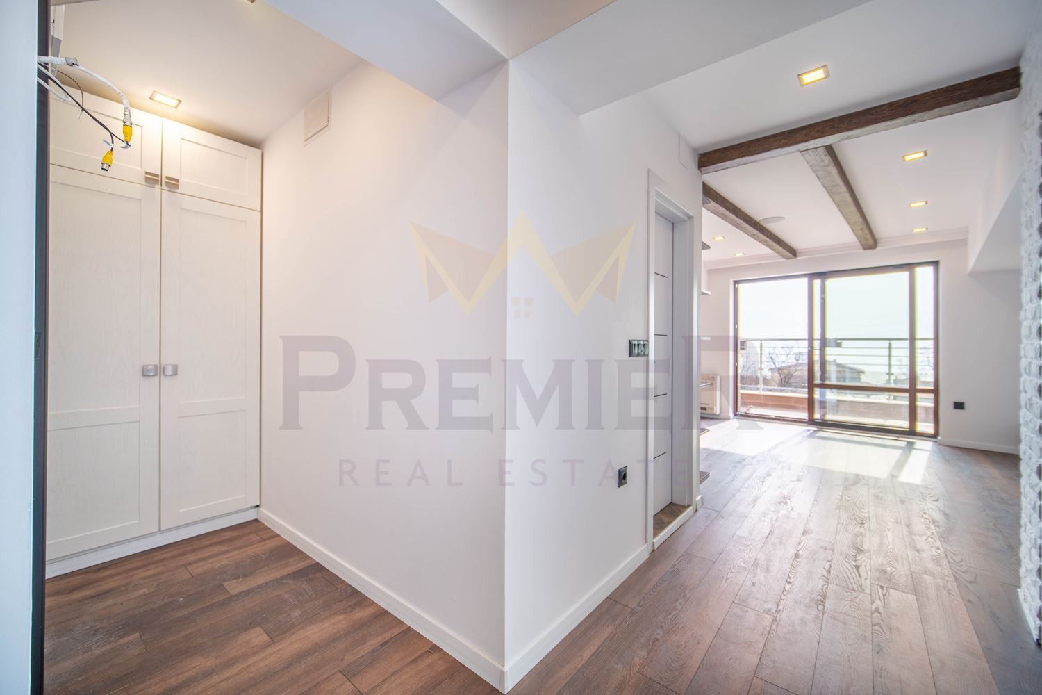 Продава 3-СТАЕН, гр. Варна, м-т Горна Трака, снимка 14 - Апартаменти - 55100626