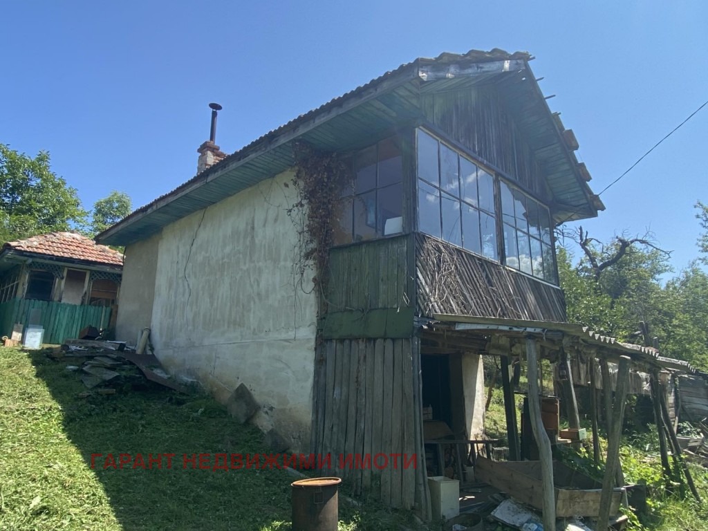 Продава КЪЩА, с. Батошево, област Габрово