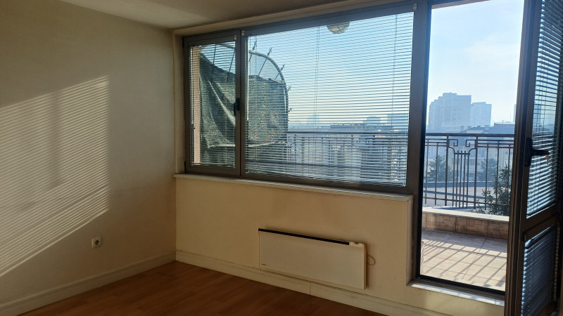 Продава 1-СТАЕН, гр. София, Гоце Делчев, снимка 2 - Апартаменти - 52691226