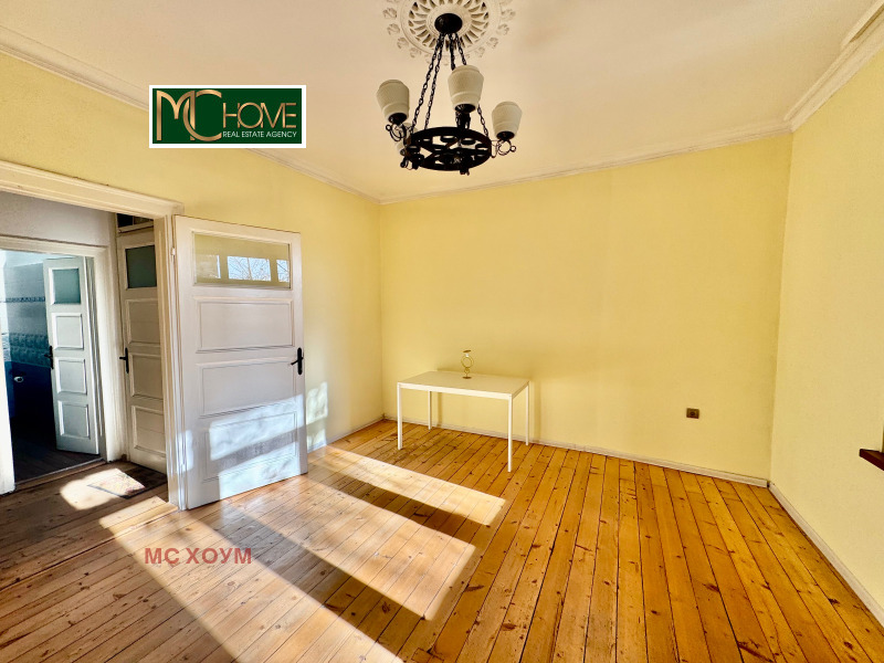 Продава 2-СТАЕН, гр. София, Център