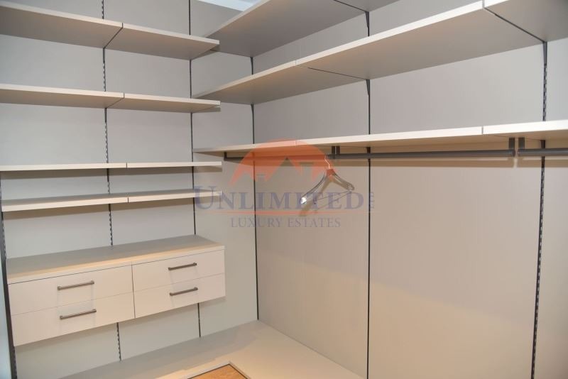 Продава  4-стаен град София , Изгрев , 207 кв.м | 76828939 - изображение [16]