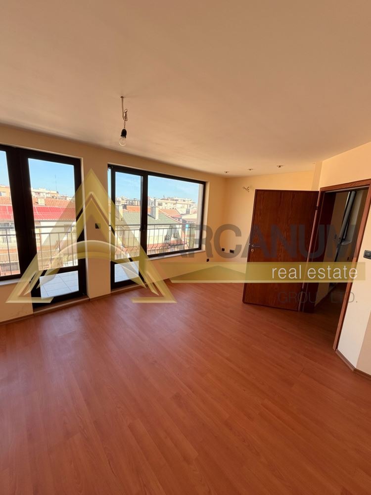 Продава МНОГОСТАЕН, гр. Варна, ХЕИ, снимка 2 - Апартаменти - 55008338