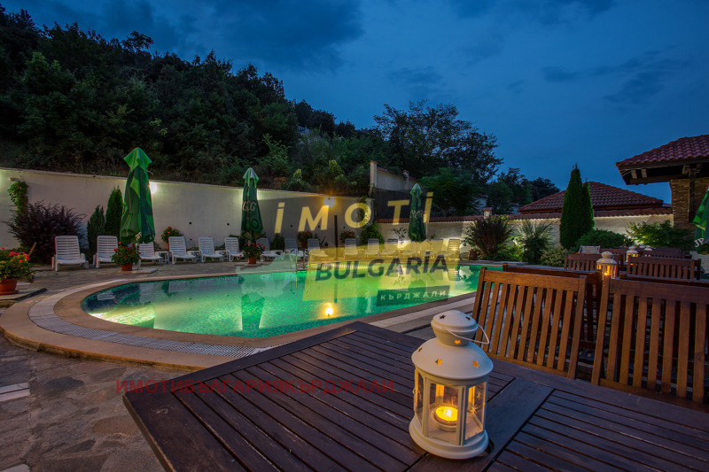 Til salg  Hotel region Kardzhali , Glavatartsi , 1000 kvm | 33205566 - billede [2]