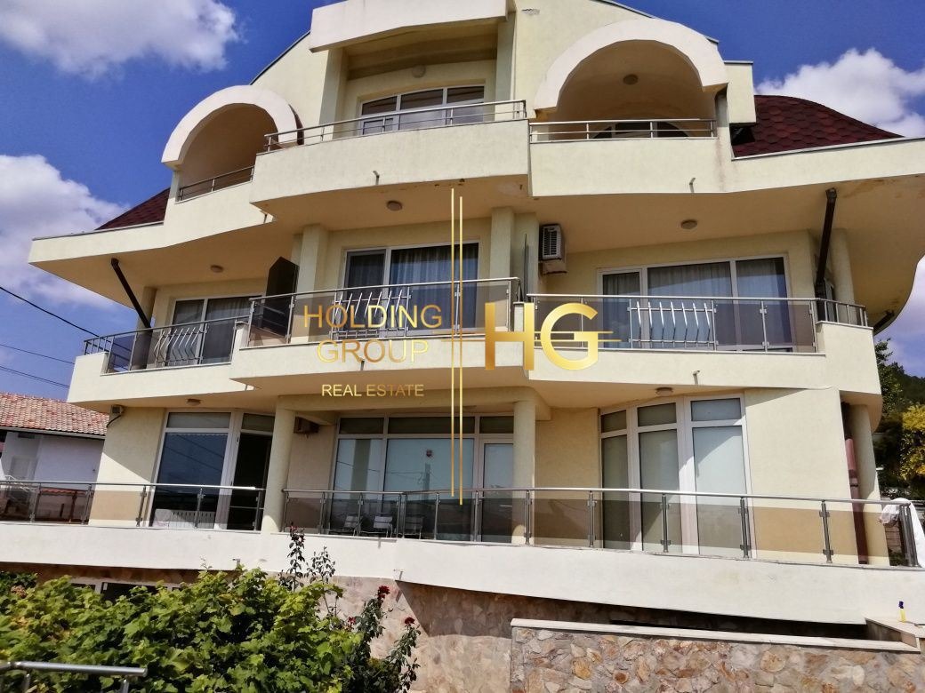 Продава КЪЩА, гр. Балчик, област Добрич, снимка 2 - Къщи - 51906510