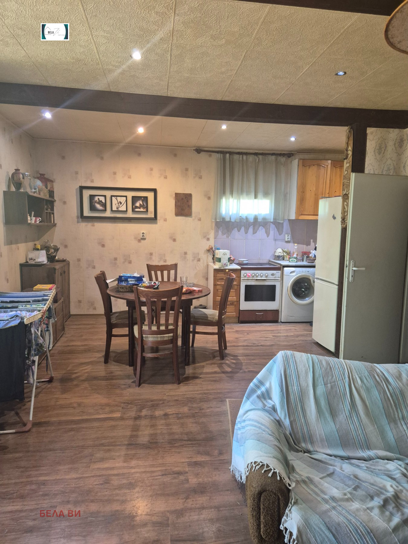 Продава КЪЩА, с. Дебели лаг, област Перник, снимка 2 - Къщи - 54990504