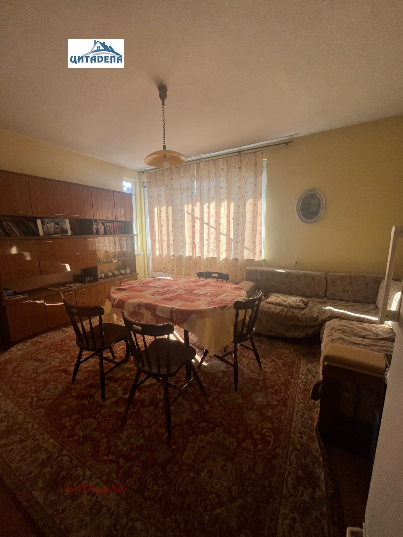 Продава 4-СТАЕН в град Стара Загора, Център - 90 кв.м / 140 000 € » 273 816.20 лв., ЦИТАДЕЛА