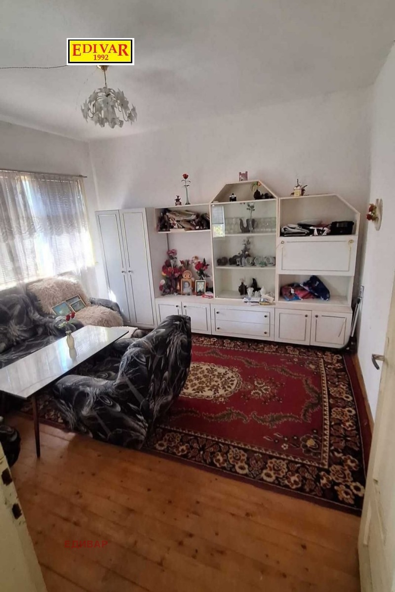 Продава КЪЩА в област Варна, с. Пчелник - 320 кв.м / 74 000 € » 144 731.42 лв., ЕДИВАР