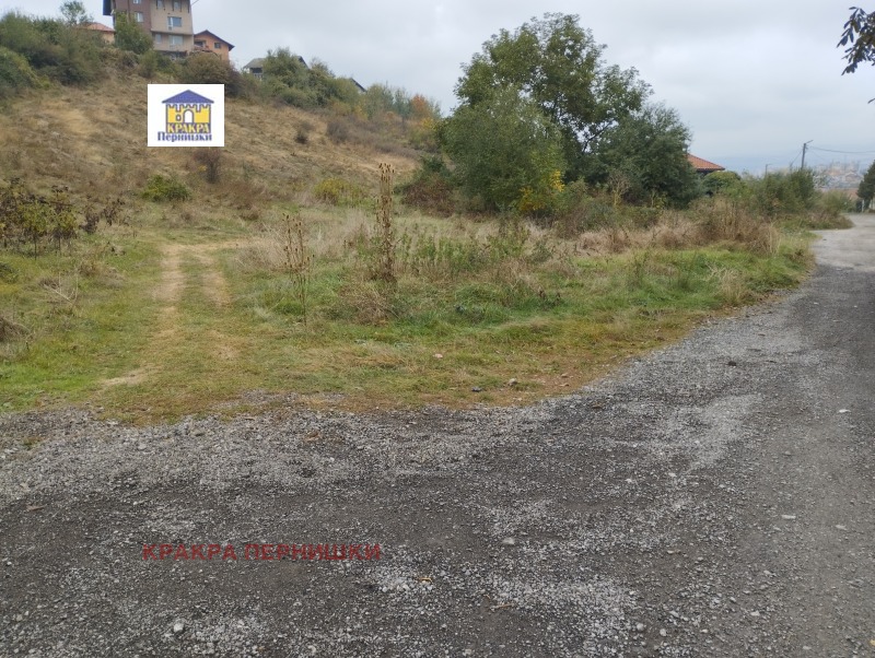 Продава ПАРЦЕЛ в град Перник, Ралица - 660 кв.м / 30 000 € » 58 674.90 лв., КРАКРА ПЕРНИШКИ
