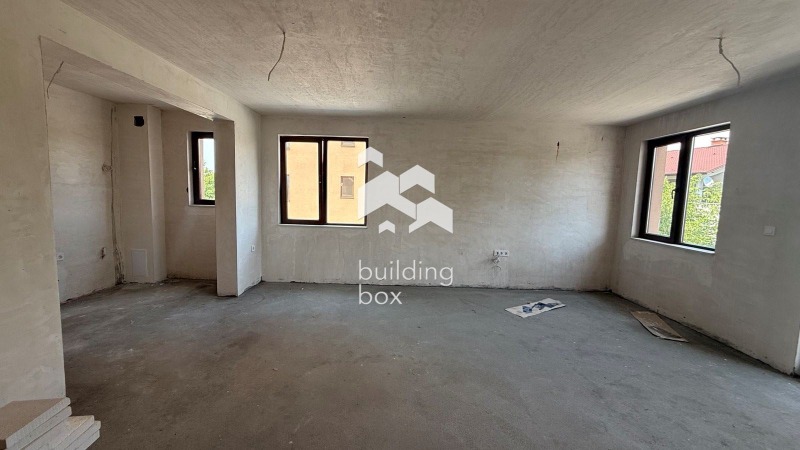Продава 4-СТАЕН, град Пловдив, Остромила • 177000 € • 57232948 — Holmes.bg