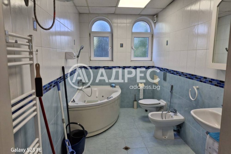 Продава КЪЩА, гр. София, Филиповци, снимка 3 - Къщи - 50398275