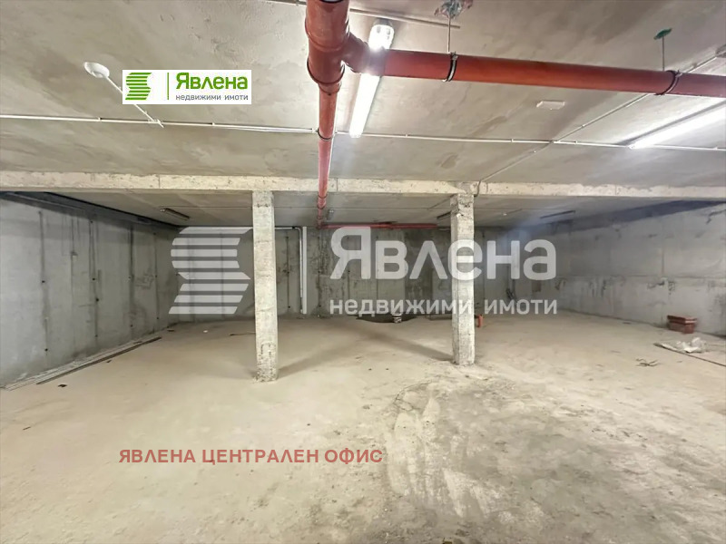 Продава ГАРАЖ, ПАРКОМЯСТО, гр. София, Център, снимка 2 - Гаражи и паркоместа - 47876477