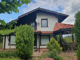 Maison Tserovo, région Sofia