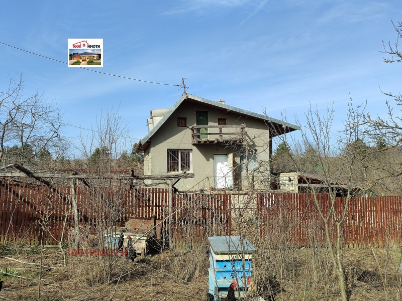 Продава КЪЩА, с. Владимирово, област Добрич, снимка 3 - Къщи - 44516292