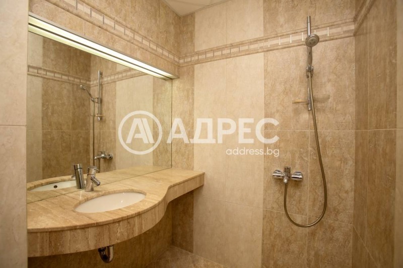 En venta  Estudio Sofia , Svoboda , 43 metros cuadrados | 35518661 - imagen [9]