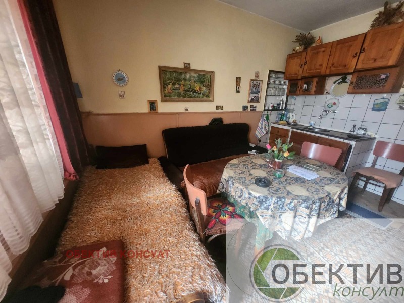 Продава 3-СТАЕН, гр. Благоевград, Широк център, снимка 2 - Aпартаменти - 47706042